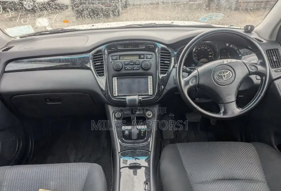 Toyota Kluger 2006 White