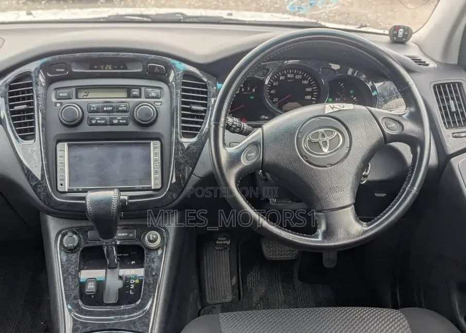 Toyota Kluger 2006 White