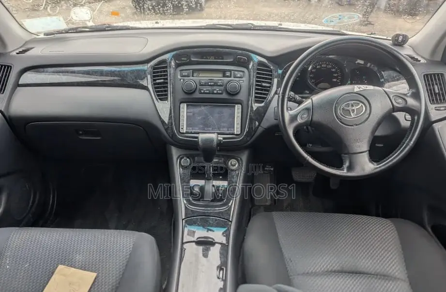 Toyota Kluger 2006 White