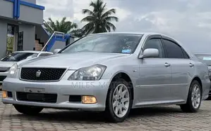 Toyota Crown 2006 Silver