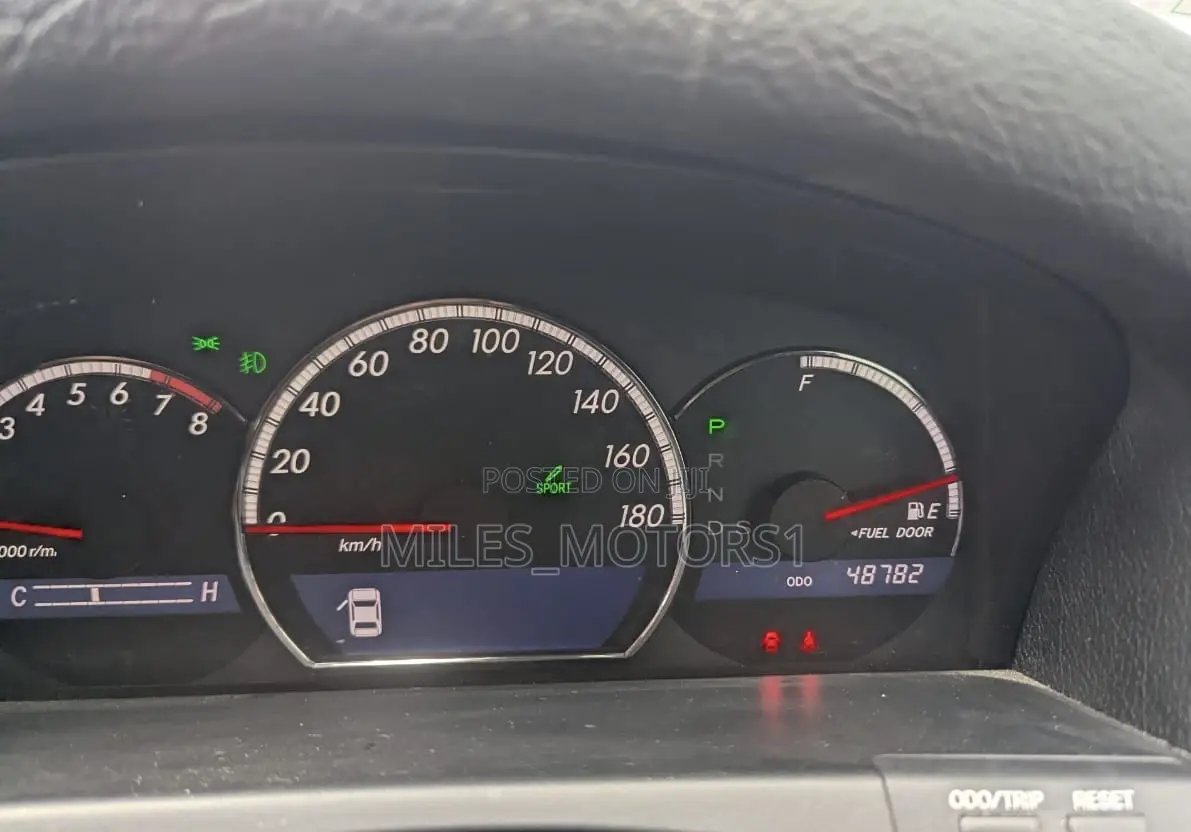 Toyota Crown 2006 Silver