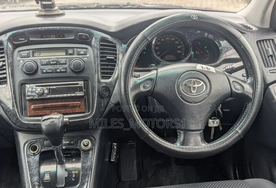 Toyota Kluger 2004 Black