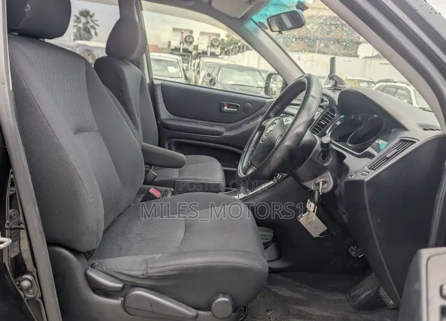 Toyota Kluger 2004 Black