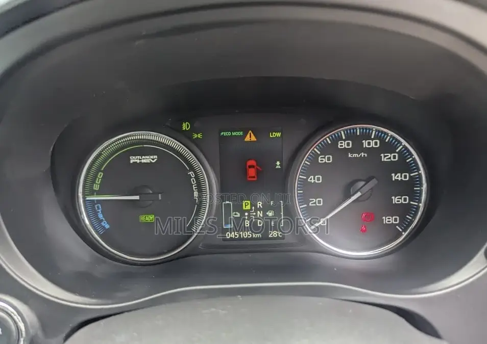 Mitsubishi Outlander PHEV 2018 White