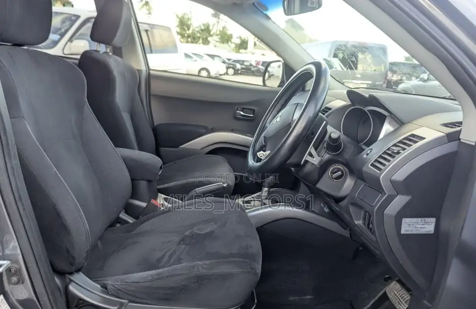 Mitsubishi Outlander 2006 Gray