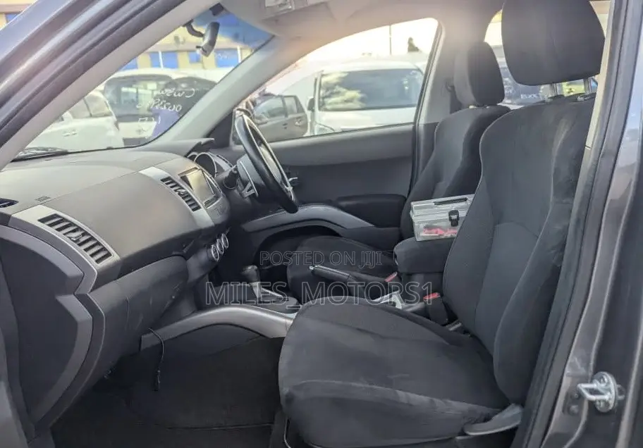 Mitsubishi Outlander 2006 Gray
