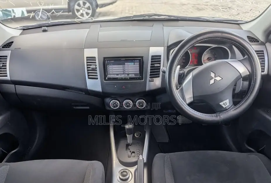 Mitsubishi Outlander 2006 Gray