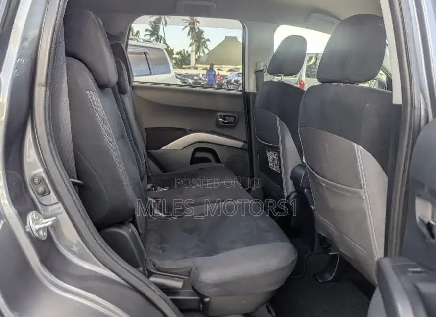 Mitsubishi Outlander 2006 Gray