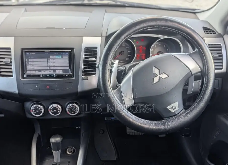 Mitsubishi Outlander 2006 Gray