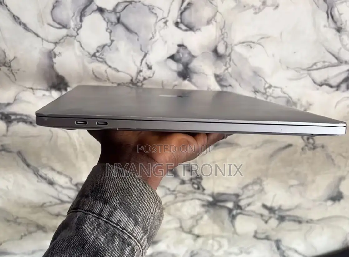 Laptop Apple MacBook Pro 2019 64GB Intel Core i9 SSD 512GB