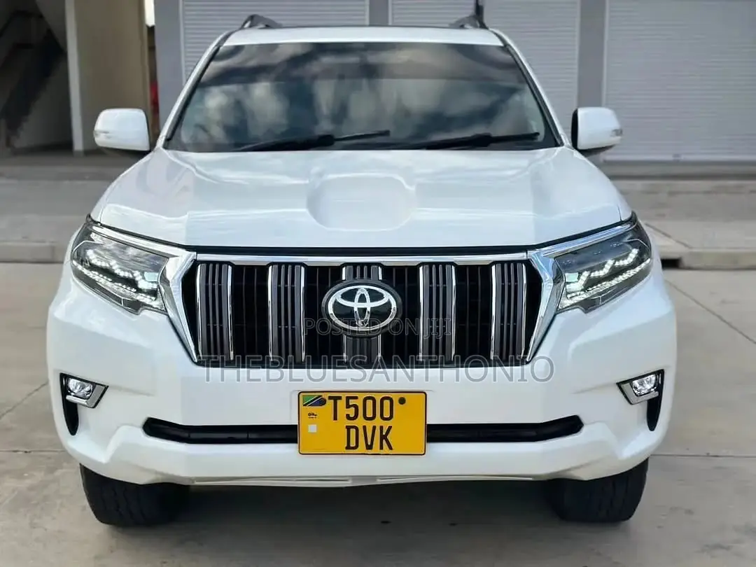 Toyota Land Cruiser Prado 2017 White