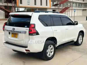 Toyota Land Cruiser Prado 2017 White