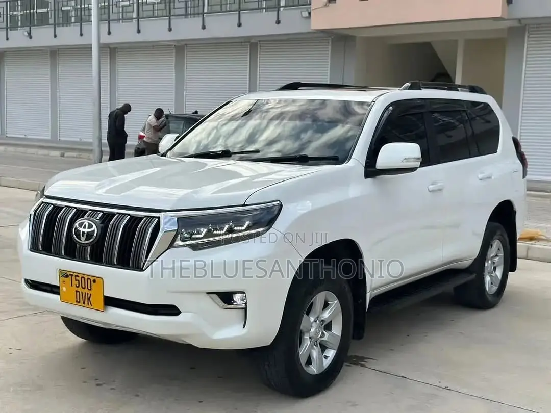 Toyota Land Cruiser Prado 2017 White