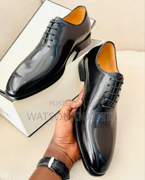 Men's Leather Shoes 1 Black Colour Cr7 Modernly Branded and Fashioned