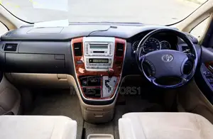 Toyota Alphard 2002 Gold