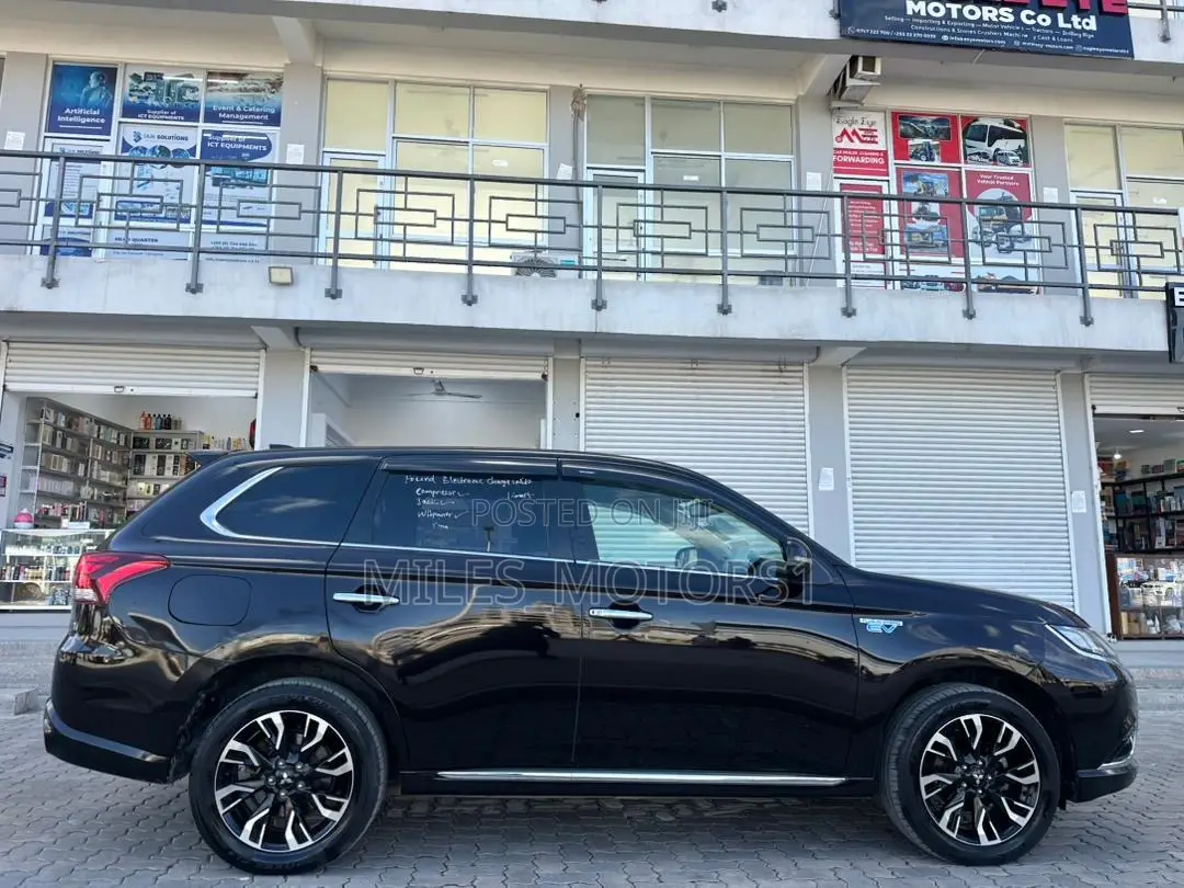 Mitsubishi Outlander PHEV 2018 Black