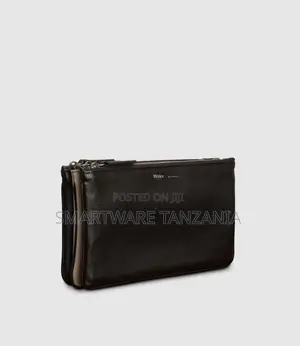 Green Lion Verso Clutch Bag Pu Leather Travel Pouch Splash Resistant
