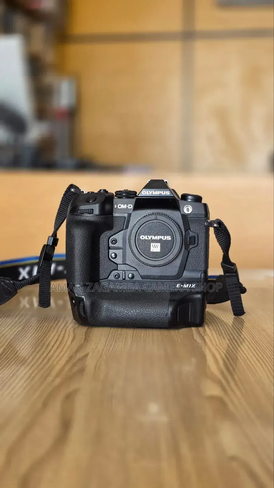 Camera Olympus E-M1x