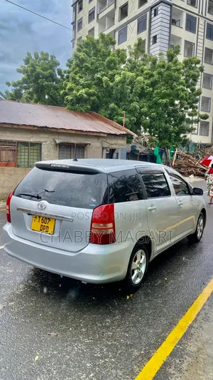 Toyota Wish 2005 Silver