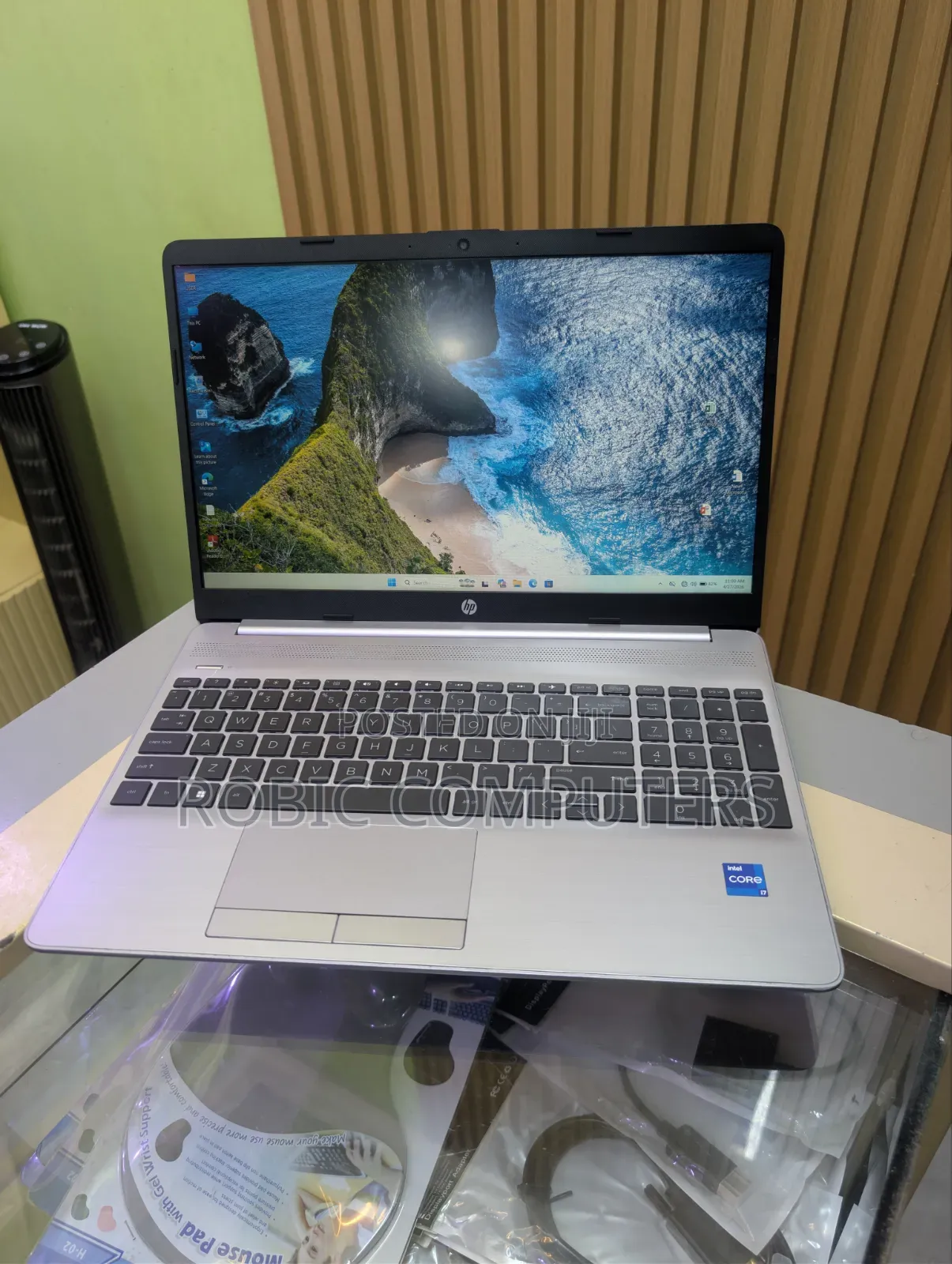 Laptop HP 250 G10 16GB Intel Core i7 SSD 512GB