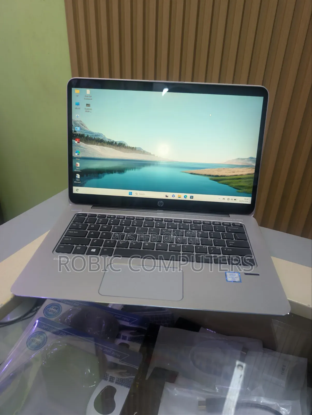 Laptop HP EliteBook 1030 8GB Intel Core Ultra 7 SSD 256GB