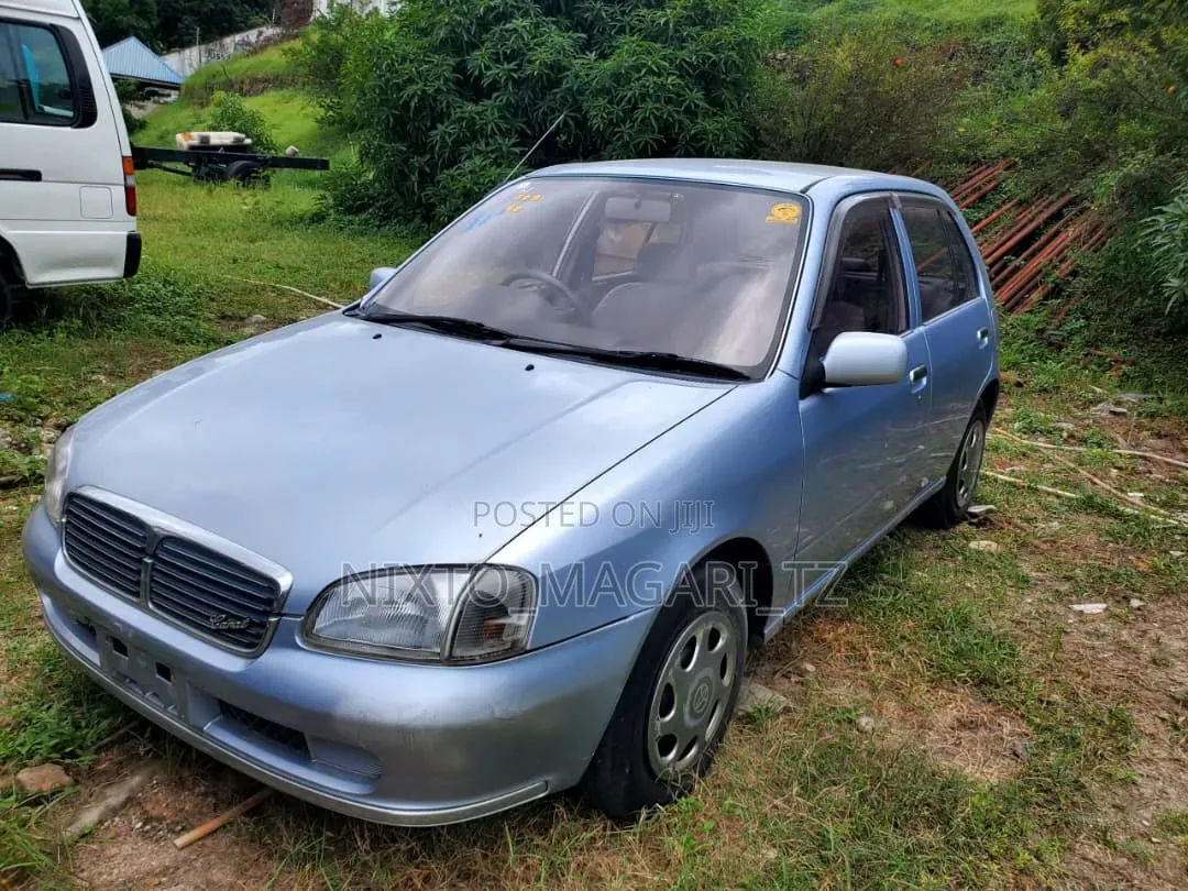 Toyota Starlet 2000 Silver
