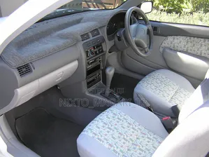 Toyota Starlet 2000 Silver