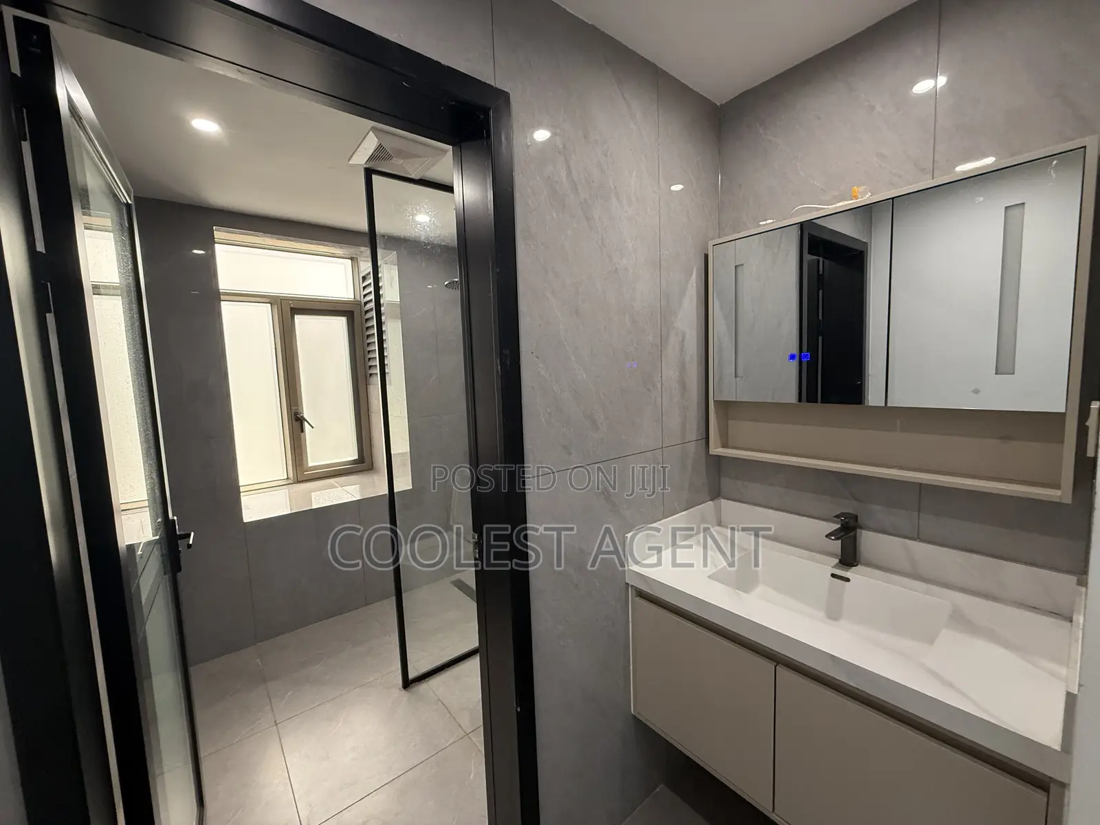 Furnished 3bdrm Apartment in Coolest Estate, Oyster Bay for rent