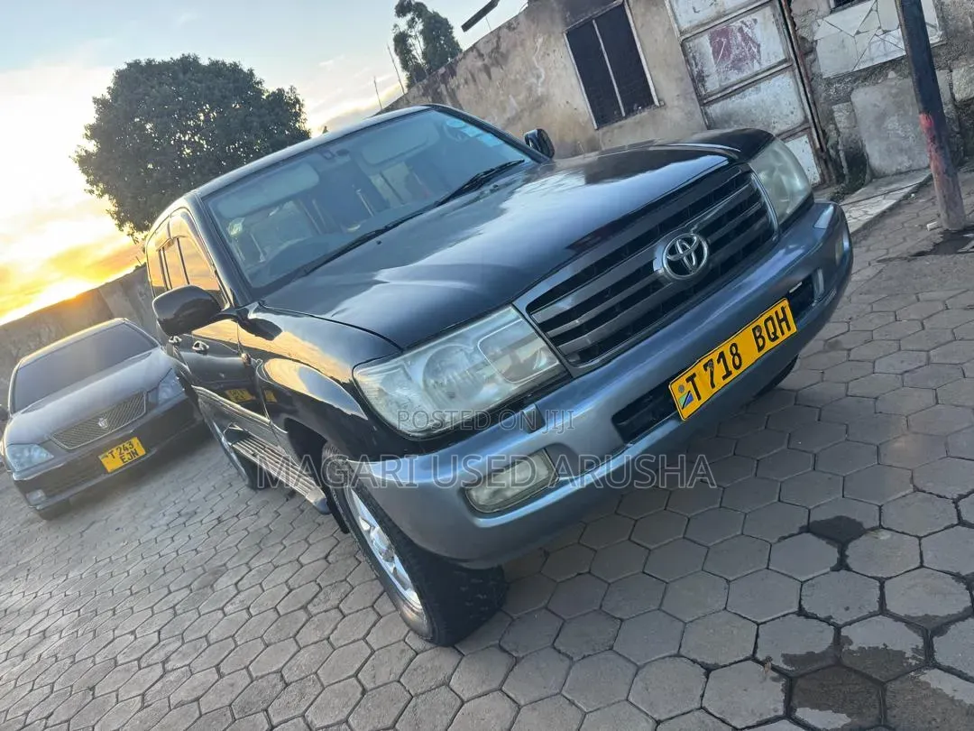 Toyota Land Cruiser 2003 Black