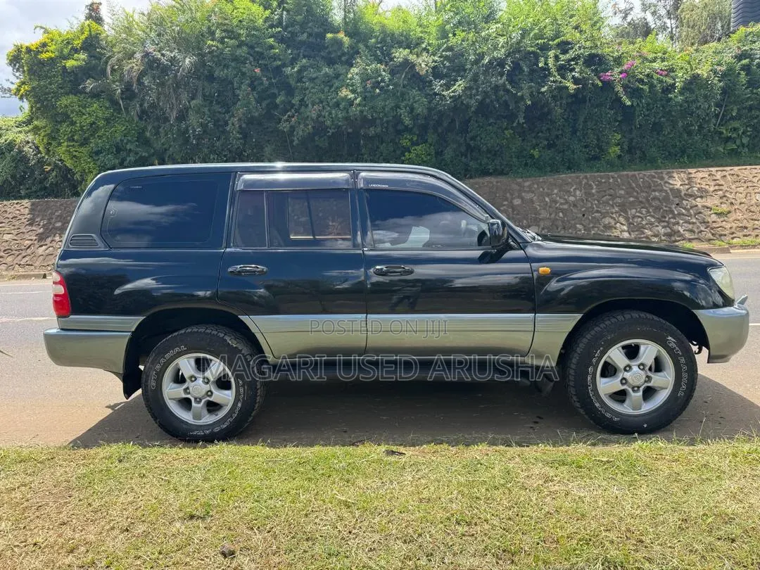 Toyota Land Cruiser 2003 Black