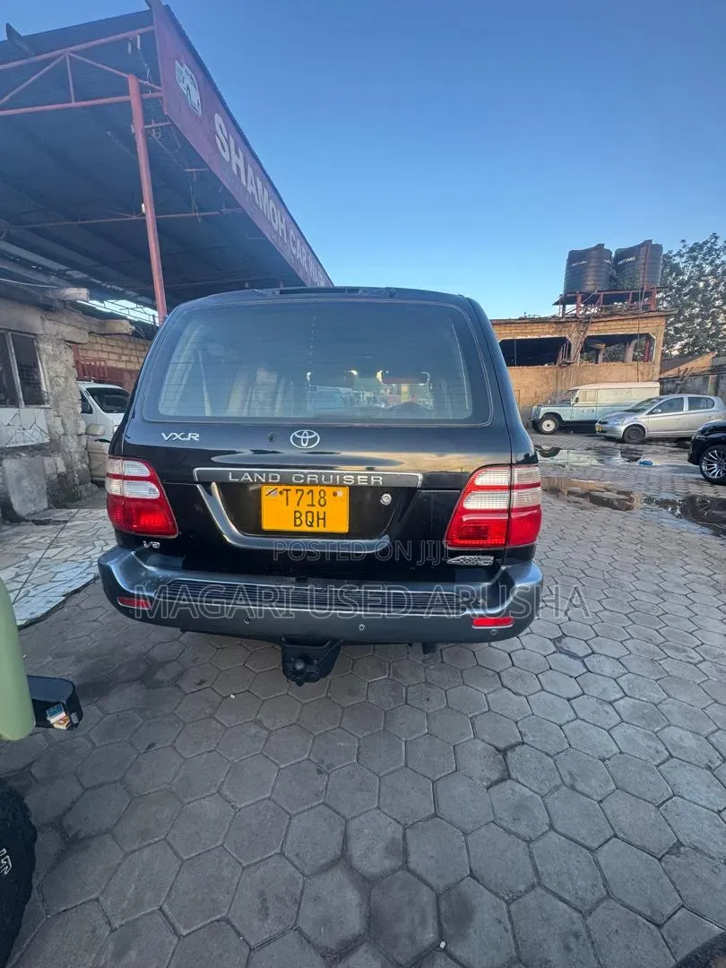 Toyota Land Cruiser 2003 Black