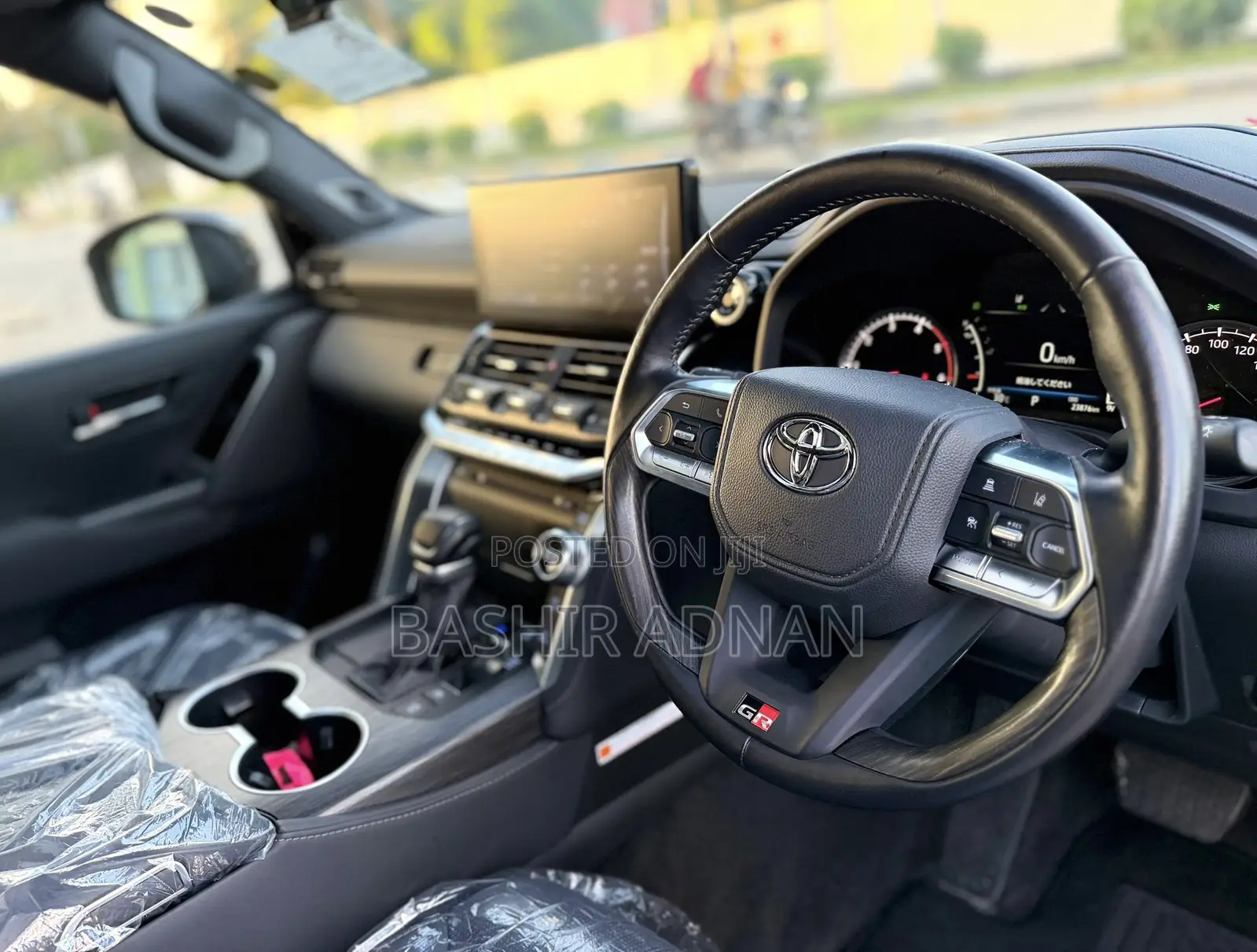 Toyota Land Cruiser LC300 2023 Black
