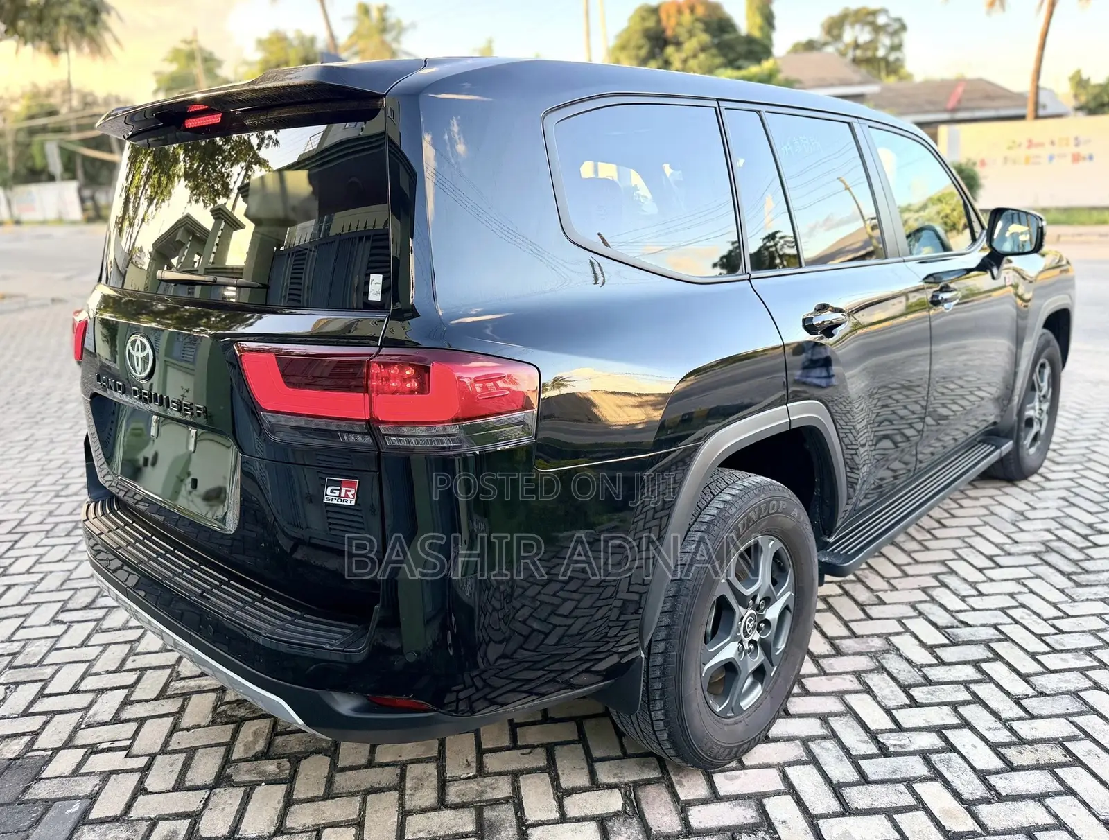 Toyota Land Cruiser LC300 2023 Black