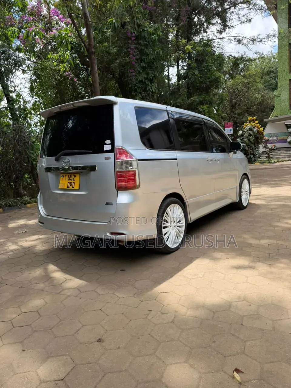 Toyota Noah 2008 Silver