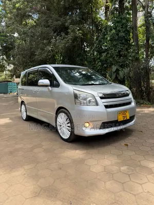 Toyota Noah 2008 Silver