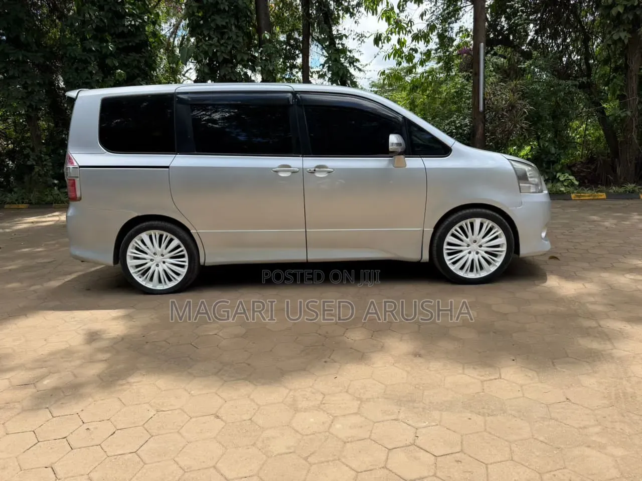 Toyota Noah 2008 Silver