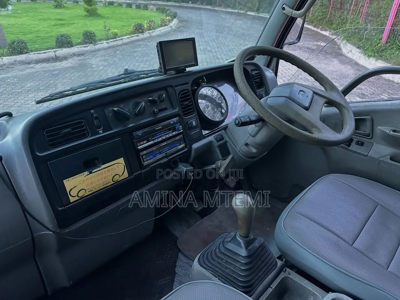 Mitsubishi Canter 1998 White