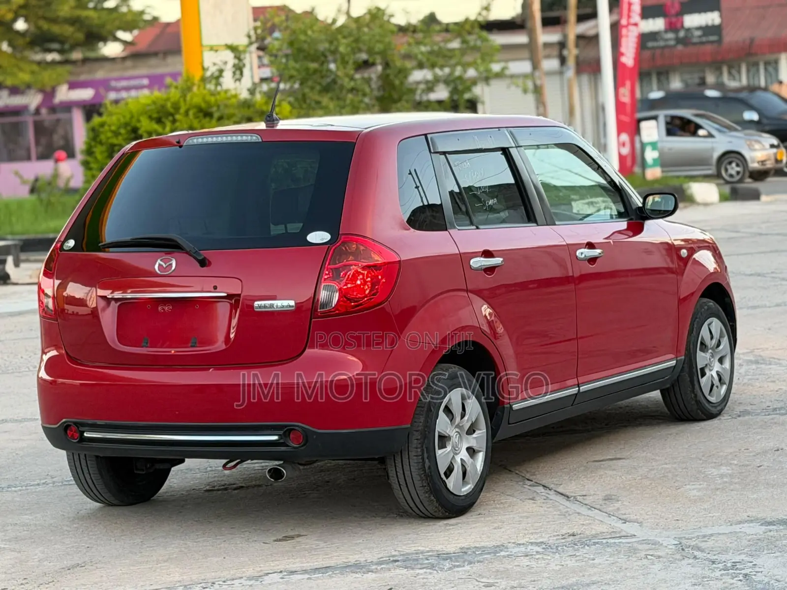 Mazda Verisa 2011 Red