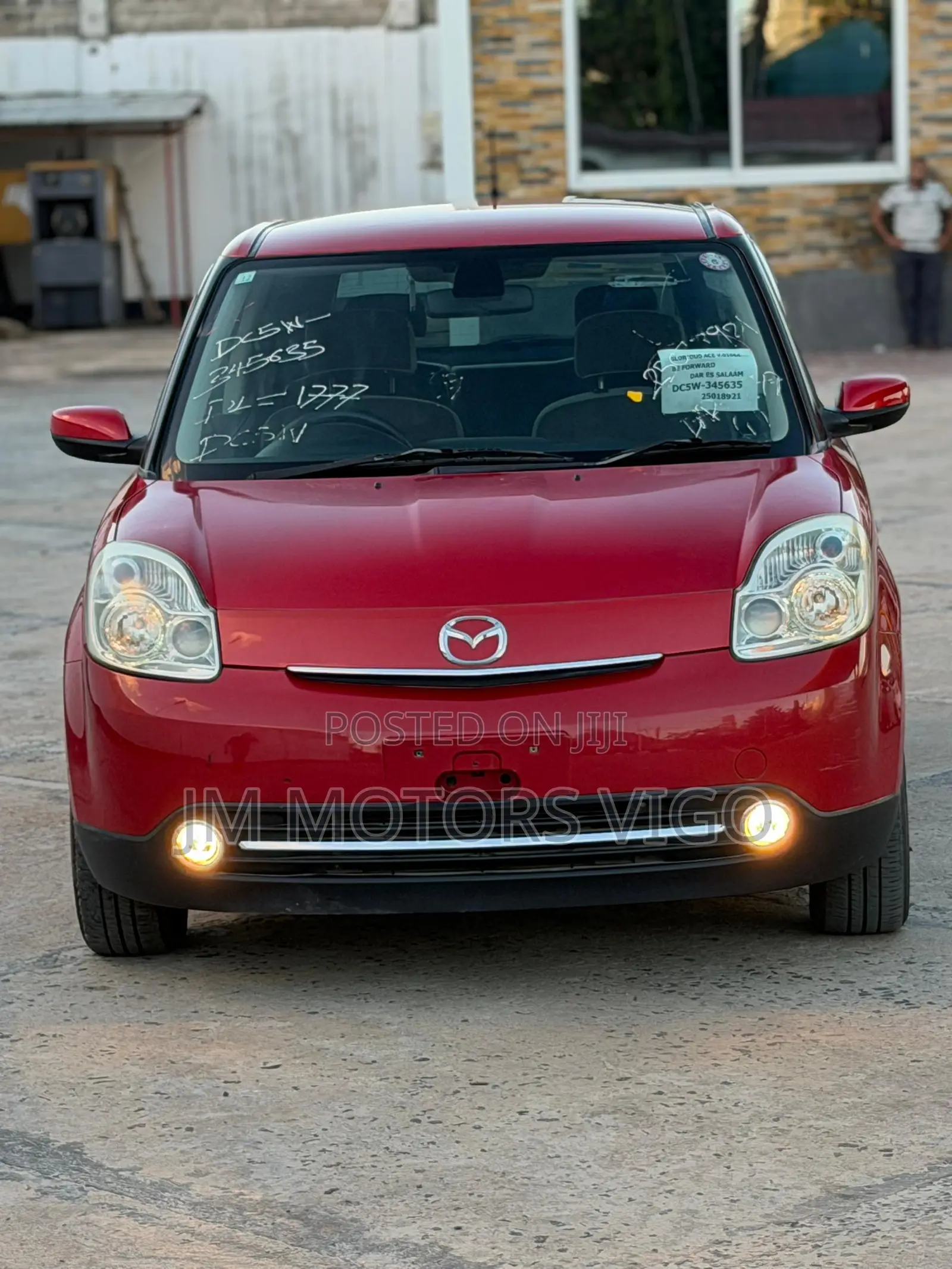 Mazda Verisa 2011 Red