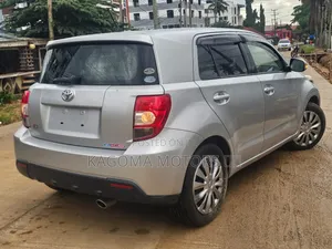 Toyota IST 2008 Silver