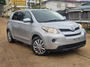 Toyota IST 2008 Silver