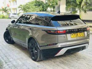 Land Rover Range Rover Velar R-Dynamic HSE 2022 Gray