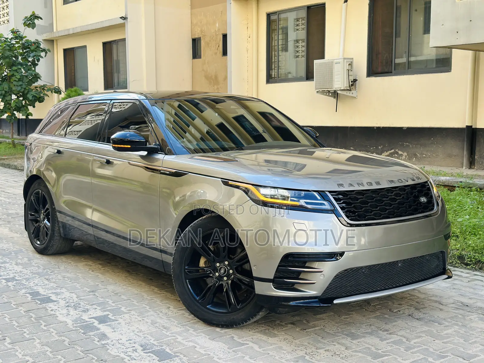 Land Rover Range Rover Velar R-Dynamic HSE 2022 Gray