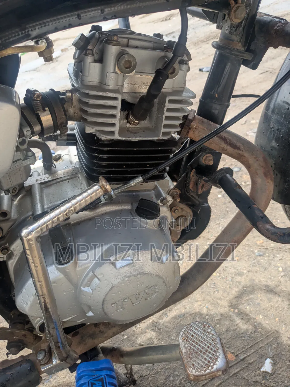 TVS HLX 125 2025 Black