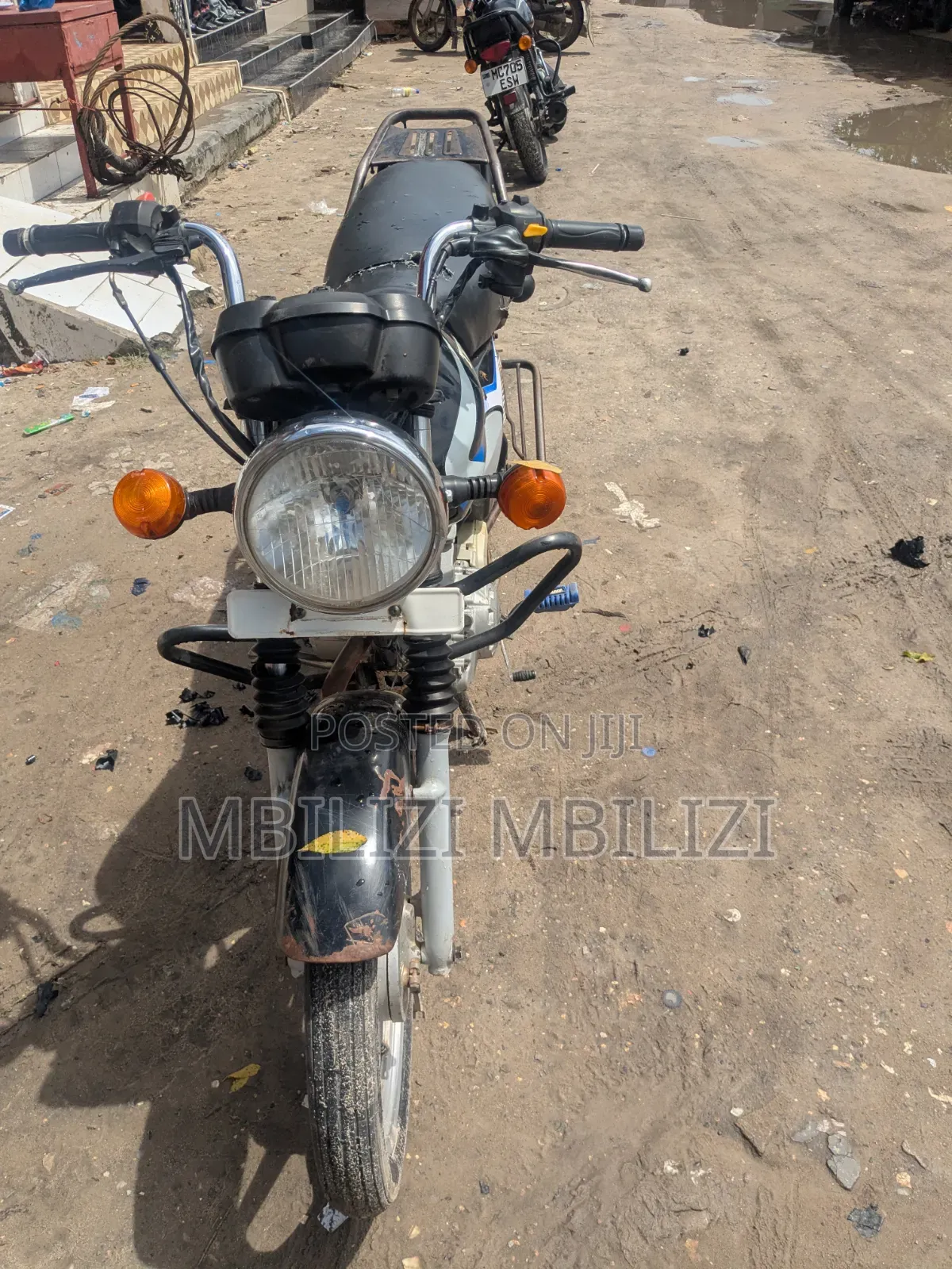TVS HLX 125 2025 Black