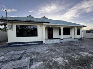 4bdrm House in Bunju for rent