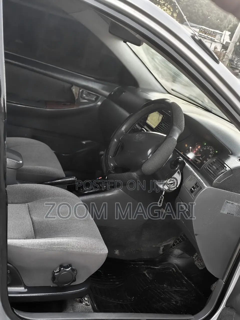Toyota Corolla 2000 Silver