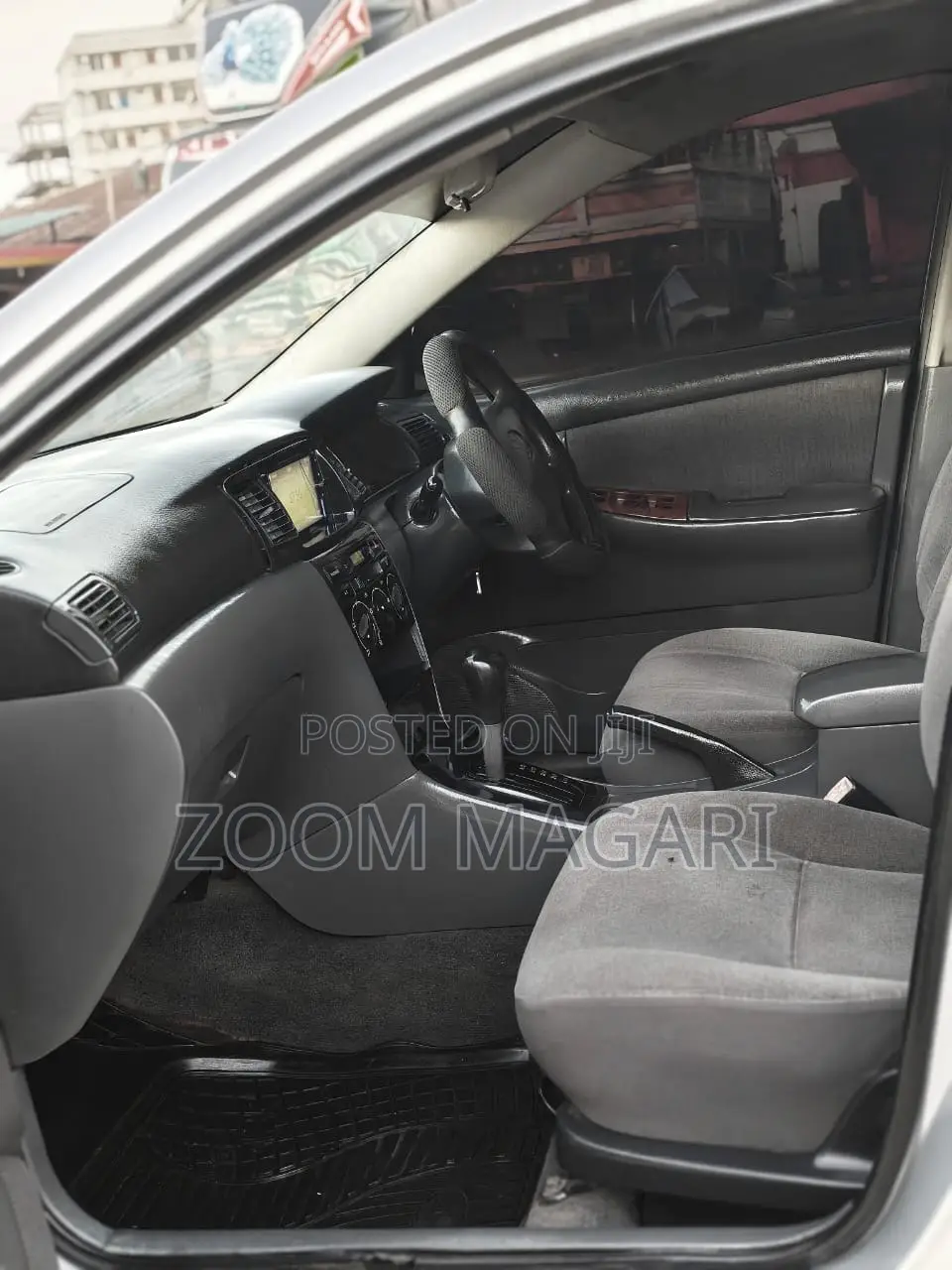 Toyota Corolla 2000 Silver