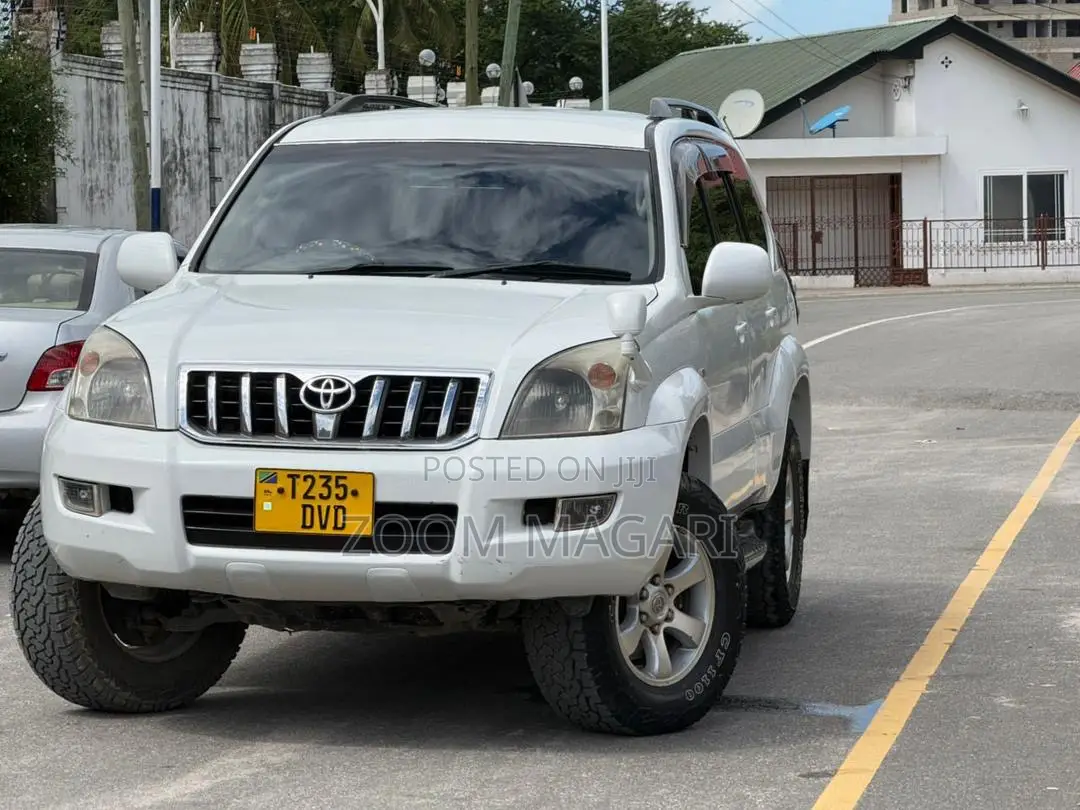 Toyota Land Cruiser Prado 2005 White