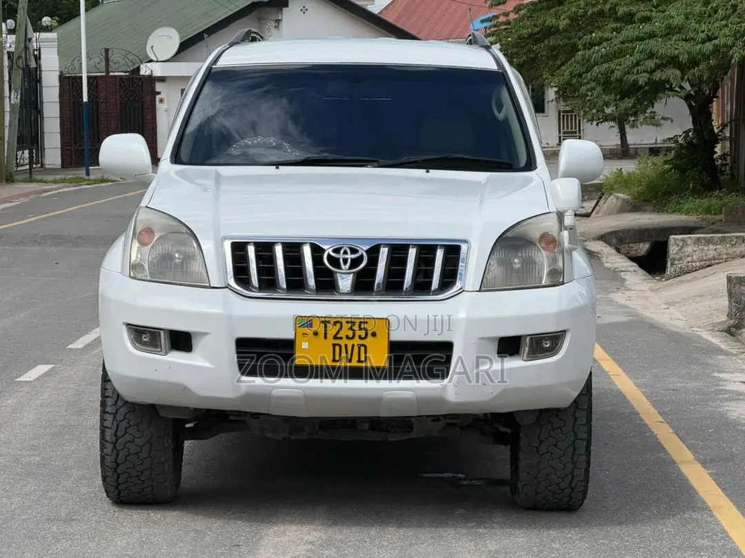 Toyota Land Cruiser Prado 2005 White